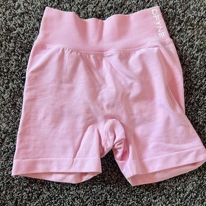 DFYNE SHORTS